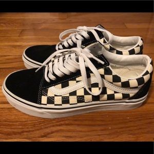 Checkerboard Old School Vans